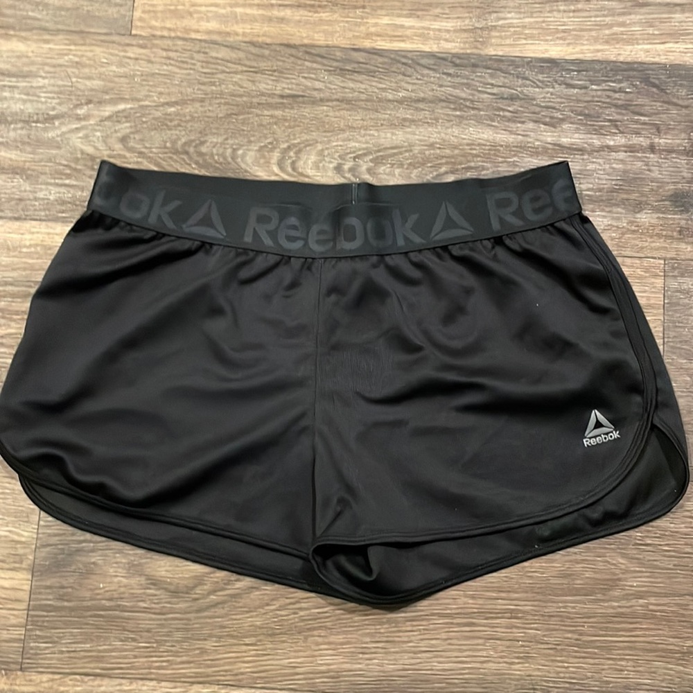 Reebok Speedwick gym shorts- small